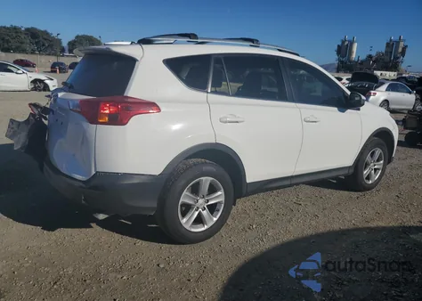 2013 Toyota Rav4 Xle z USA, uszkodzony, nr VIN JTMWFREV0DD011502